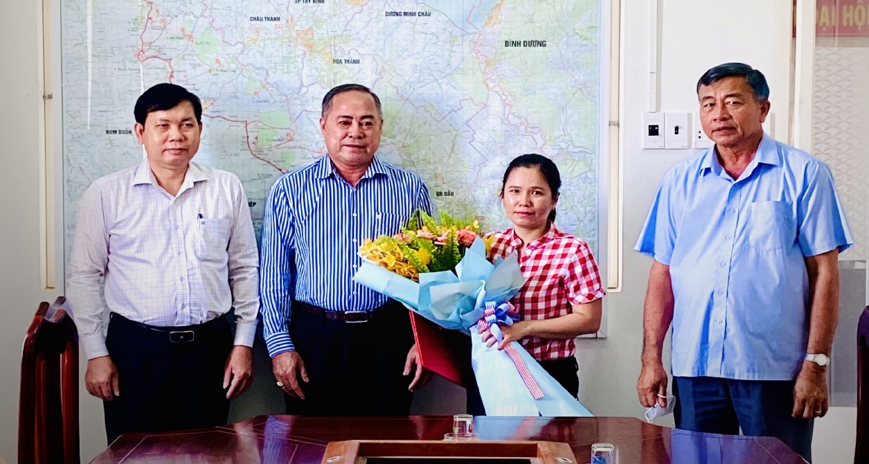 Công bố Quyết định bổ nhiệm Chánh Văn phòng Sở Ngoại vụ tỉnh Tây Ninh